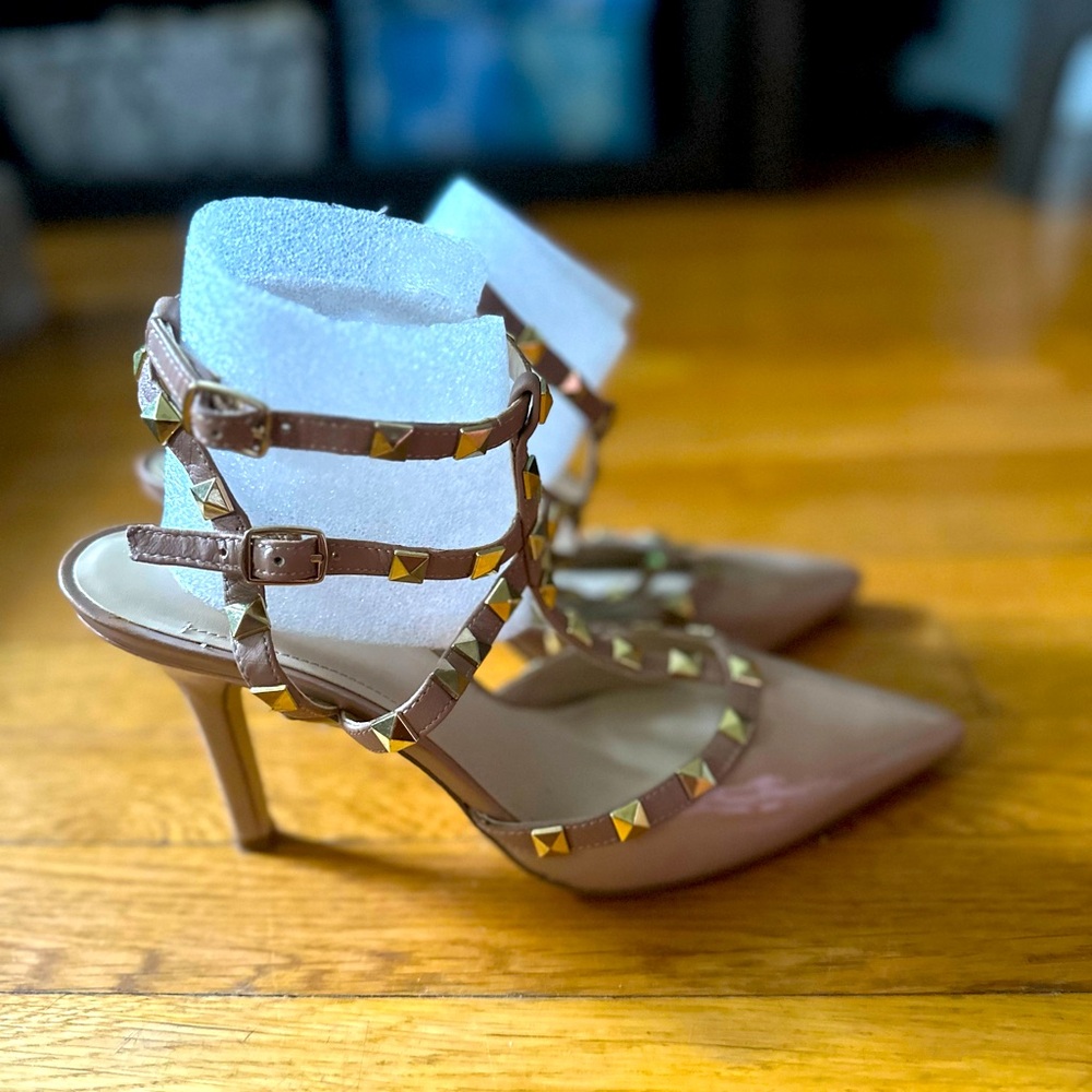 BCBGeneration Patent Leather Nude Pumps - 10M